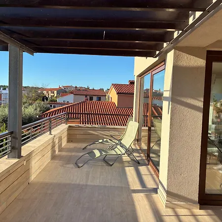Apartament House Mia