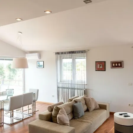 Appartement House Mia